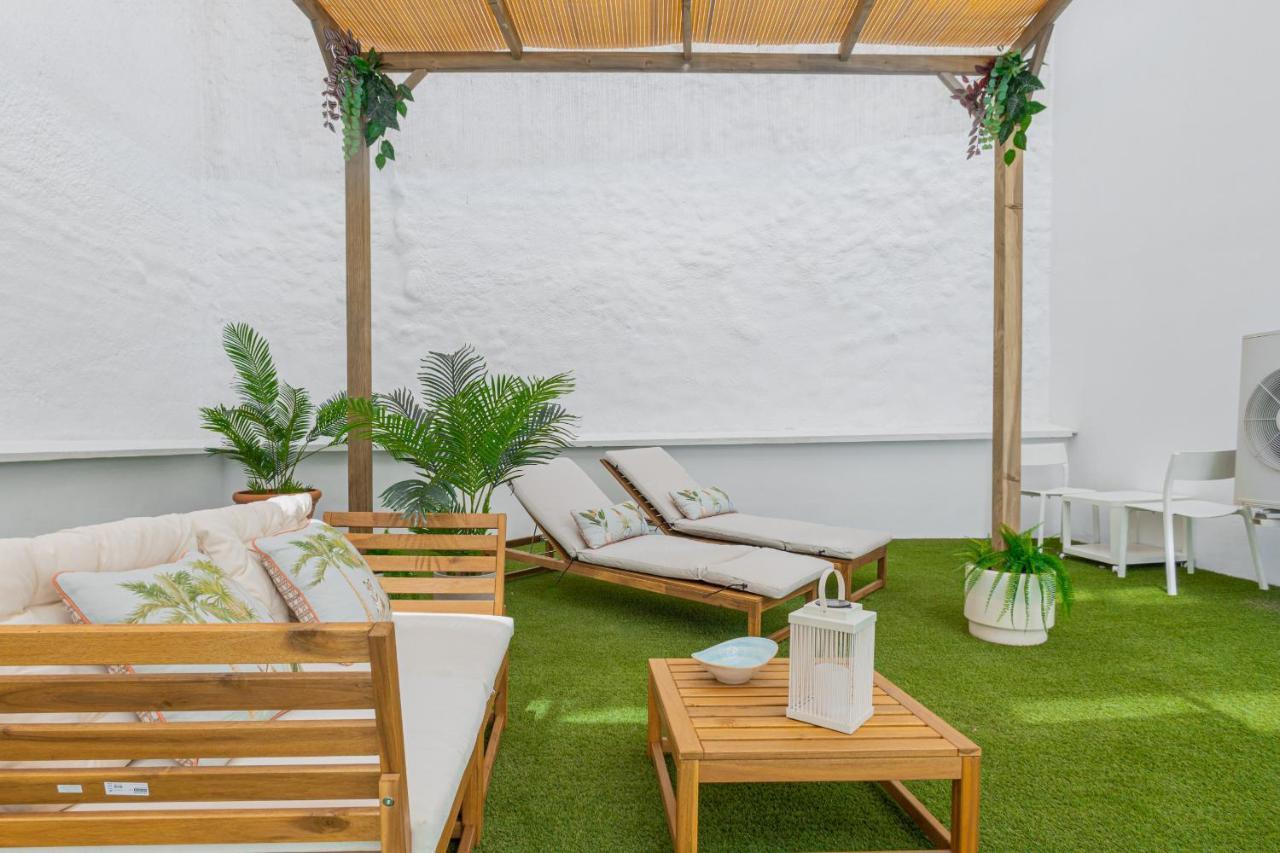 Apartamento C30 Deluxe Studio With Terrace Into Cathedral Square Málaga Exterior foto