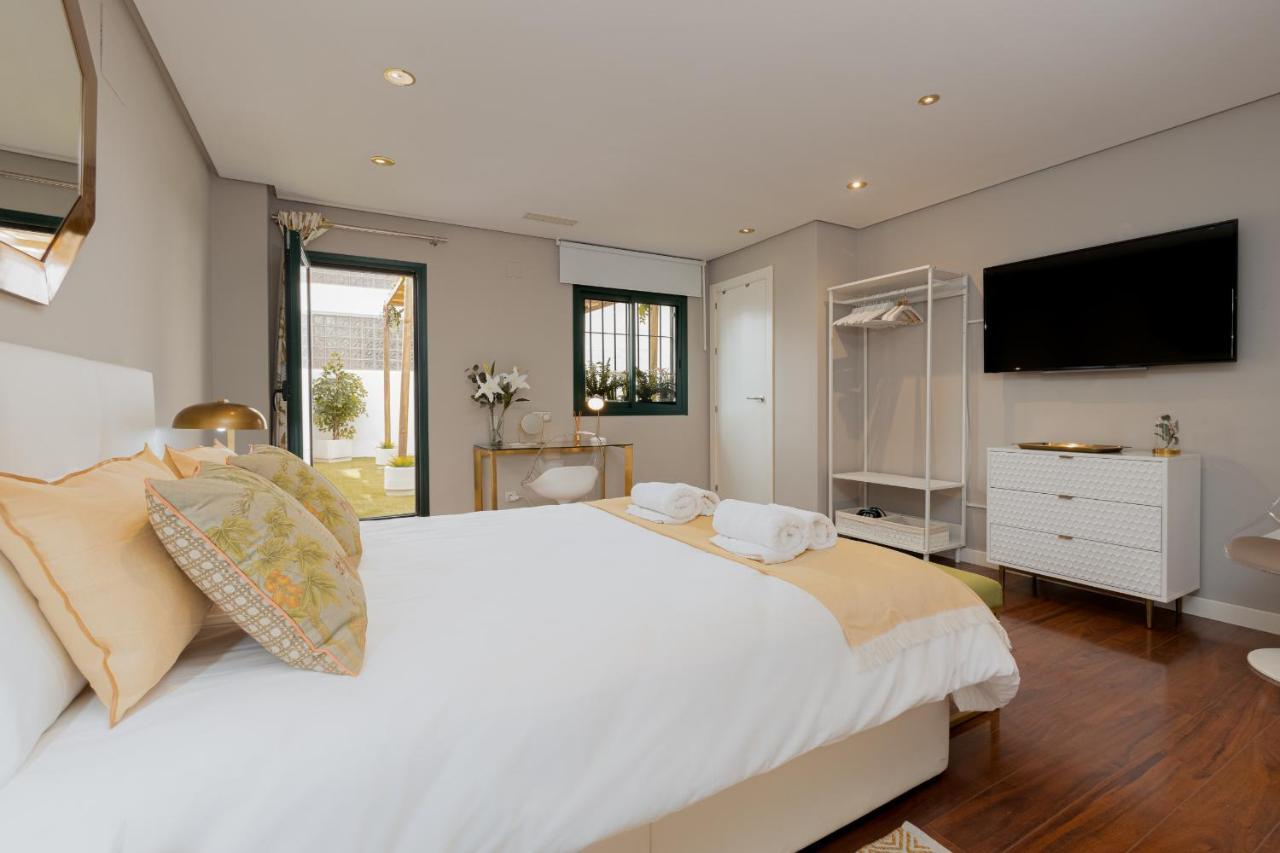 Apartamento C30 Deluxe Studio With Terrace Into Cathedral Square Málaga Exterior foto