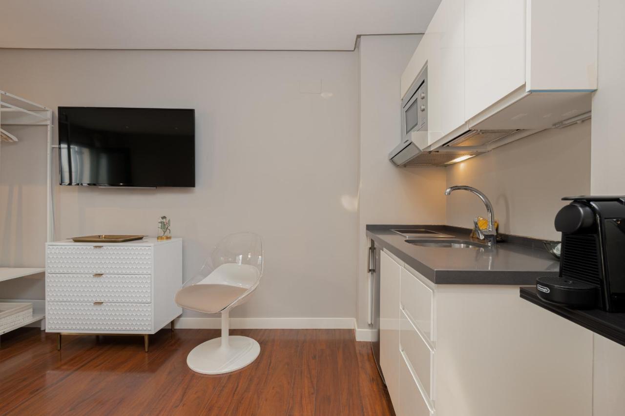 Apartamento C30 Deluxe Studio With Terrace Into Cathedral Square Málaga Exterior foto