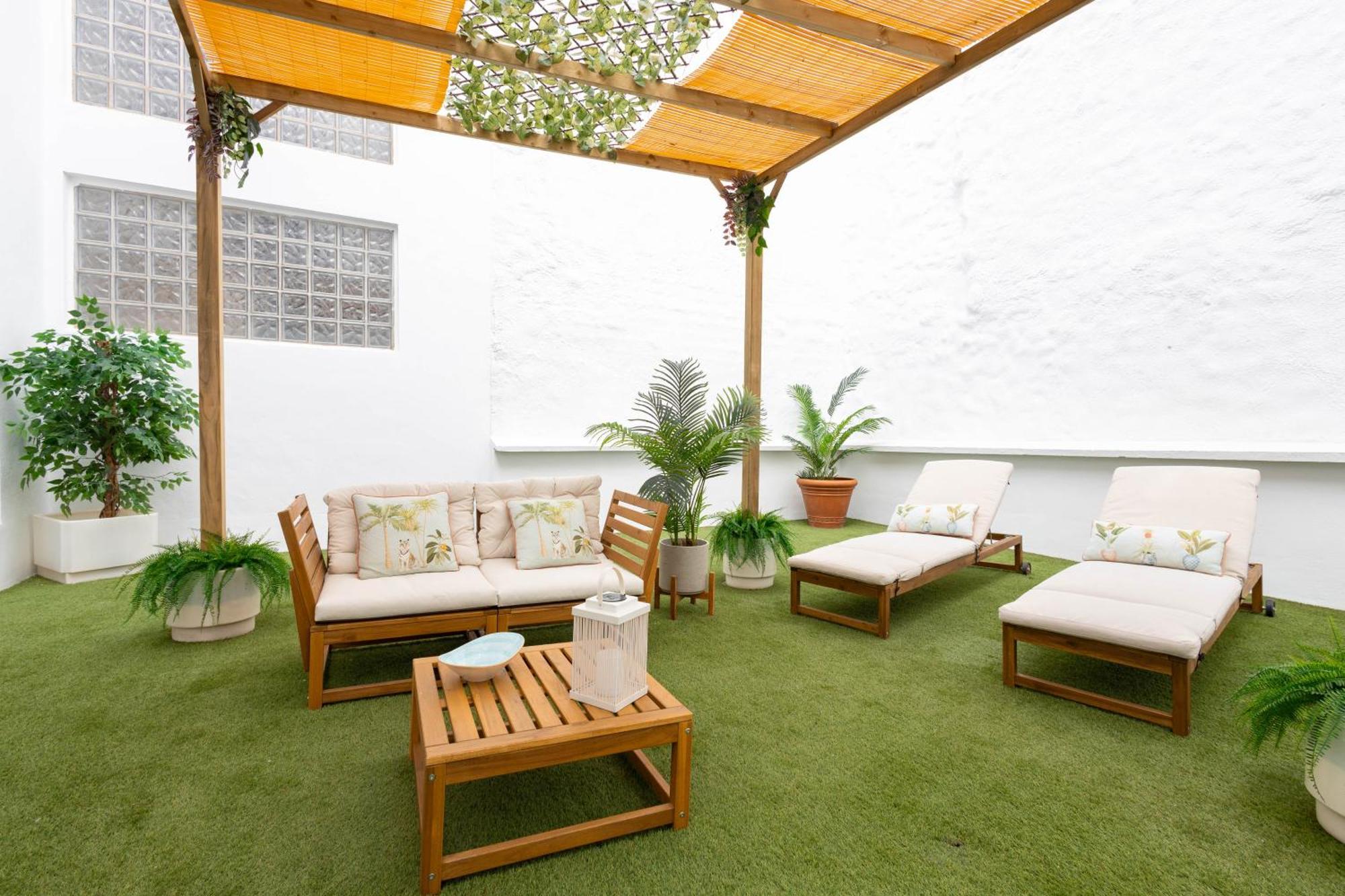 Apartamento C30 Deluxe Studio With Terrace Into Cathedral Square Málaga Exterior foto