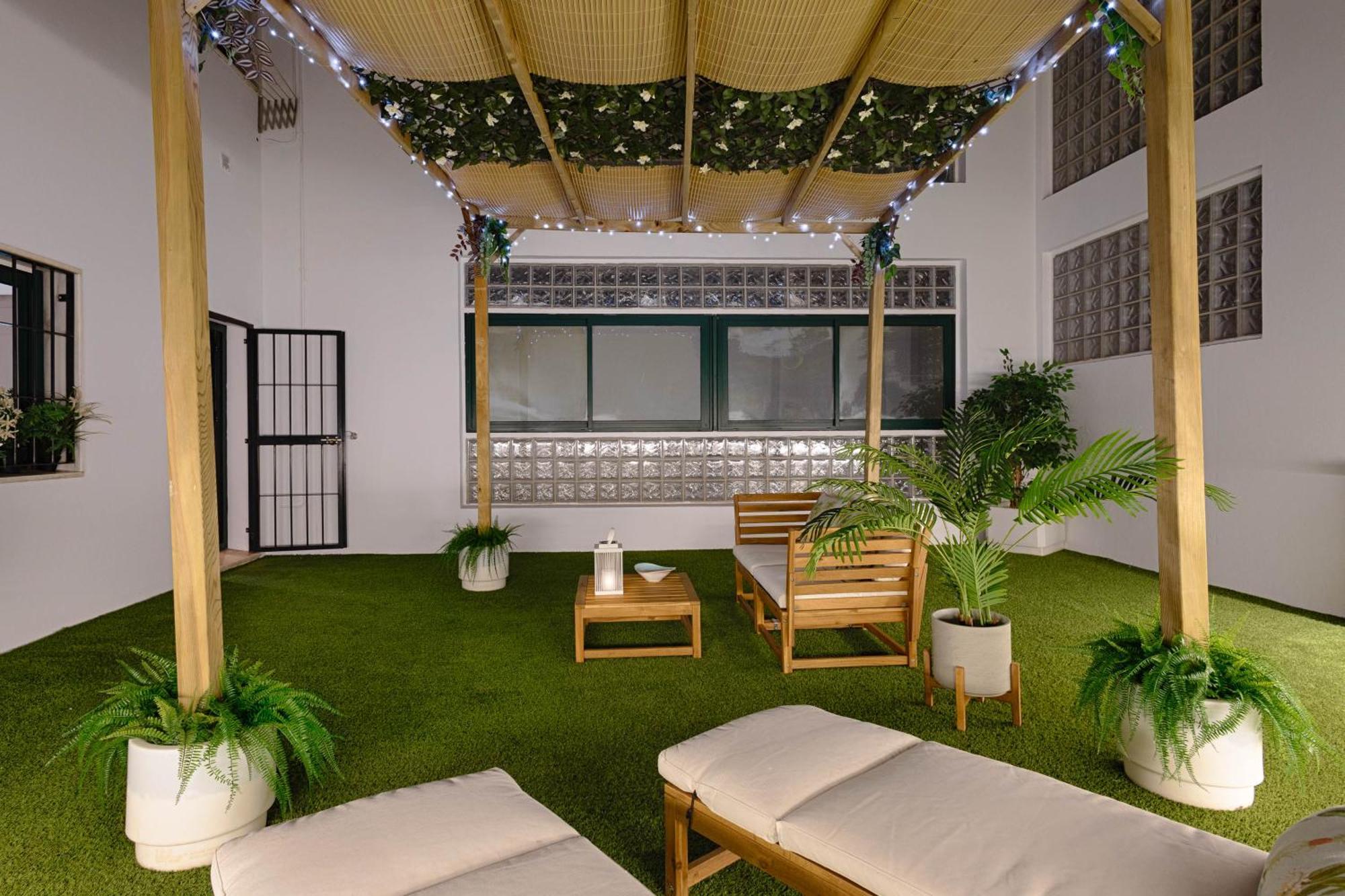 Apartamento C30 Deluxe Studio With Terrace Into Cathedral Square Málaga Exterior foto